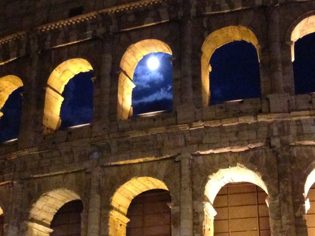 ColosseoByNight