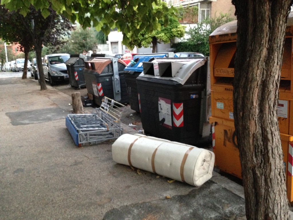 Roma ladrona, Roma cafona&nbsp;(30)