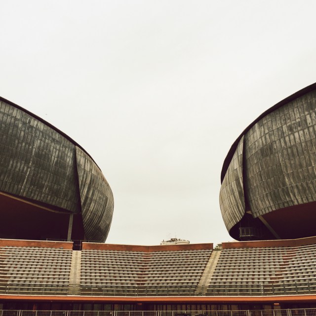 Hipstamatic: Ray Mark II lens, Irom 2000 film